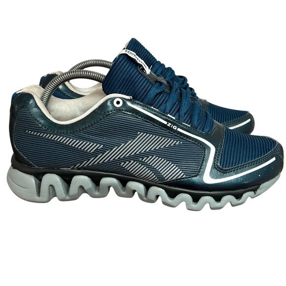 2012-13 Reebok Vancouver Canucks NHL Size 8 Zig Zag Dynamic Shoes Sneakers main image 5